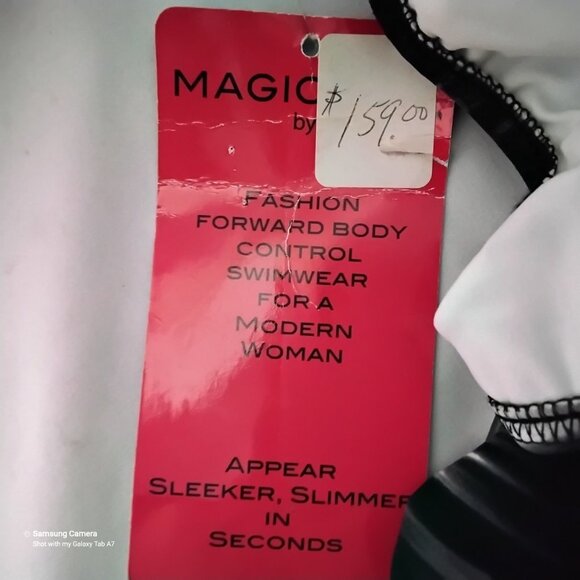 Magicsuit by Miraclesuit 1 Pc. Black & White Slimming Swimsuit NWT Size 14 - Picture 2 of 5